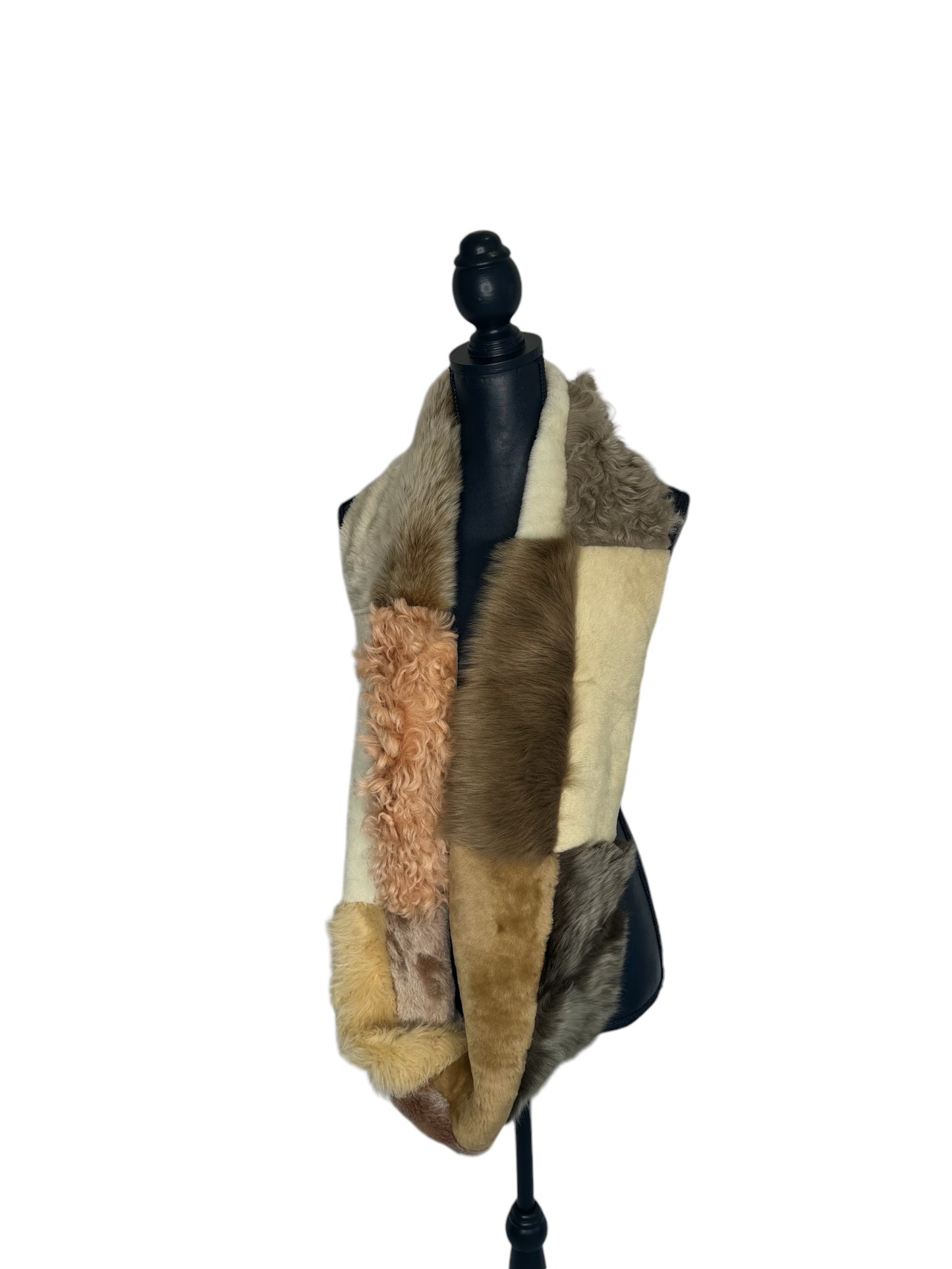 Bea Shearling Loop scarf in blush